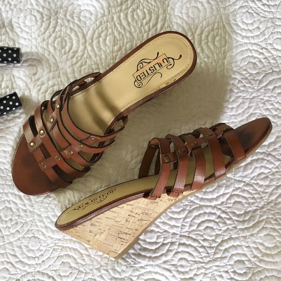 Kenneth Cole Unlisted leather wedge sandals studs - Picture 5 of 8